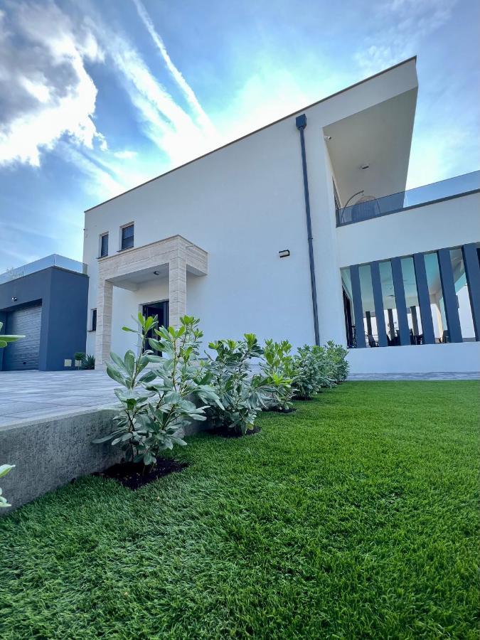 Villa Mila Vrsi Buitenkant foto