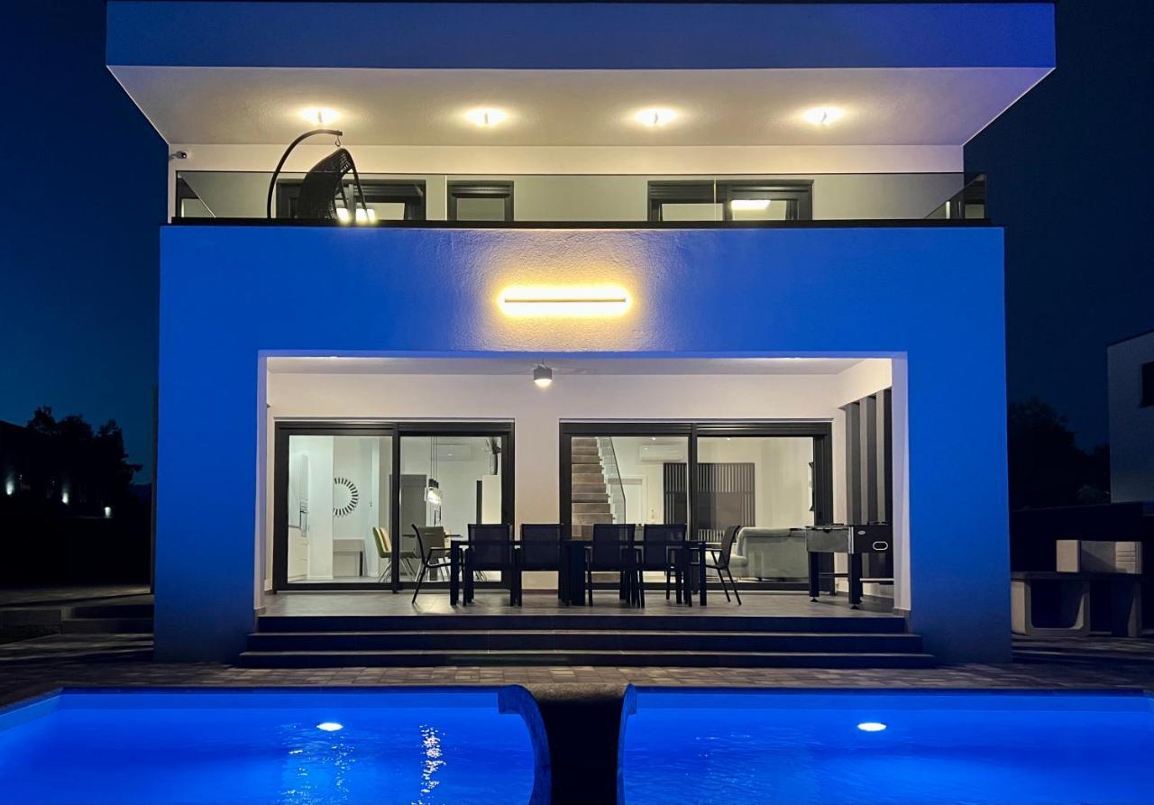 Villa Mila Vrsi Buitenkant foto